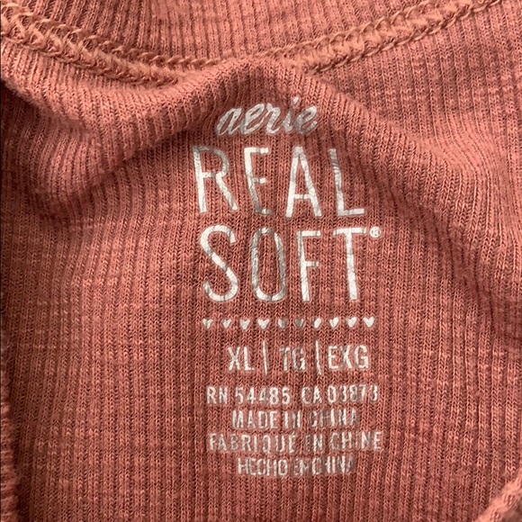 American eagle long sleeves - Picture 3 of 3